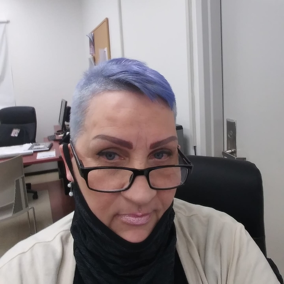 Meet your Posher, Glenna - Picture 1 of 1